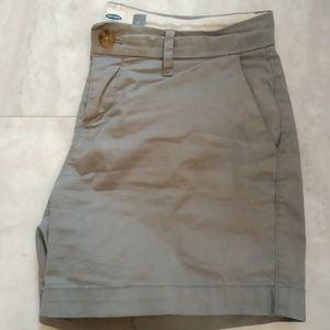 Old Navy light grey shorts